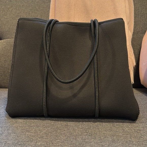 EUC Large Neoprene Tote and Wristlet - Picture 4 of 6